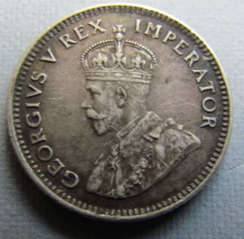 1933 6D SILVER **CRACKED DIE ERROR**RARE DATE** R1 START***