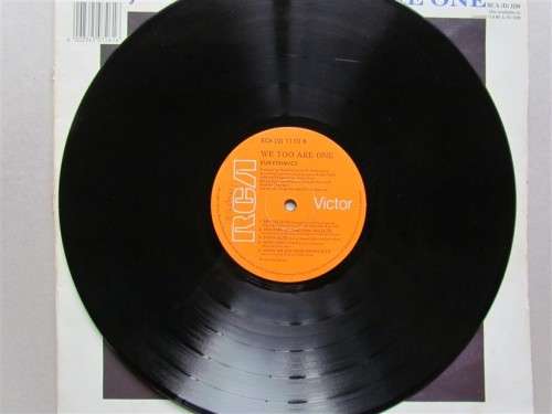EURYTHMICS - WE TOO ARE ONE - VINTAGE VINYL LP
