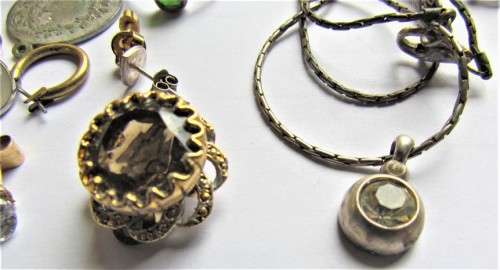@CRAZY R1 START@ COLLECTION LOT ** COIN JEWELLERY +++ SEE PICS