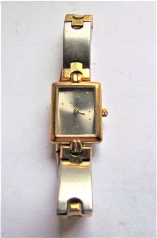 @R1 START@ Vintage CLYDA Paris Ladies Watch 18K Gold Plated*Do Not Know if Working - As Is