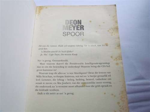 Deon Meyer - Spoor - 1st Edition 1st Print - foxing present
