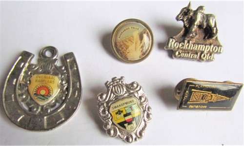 5 X BADGES - 1 BID FOR ALL