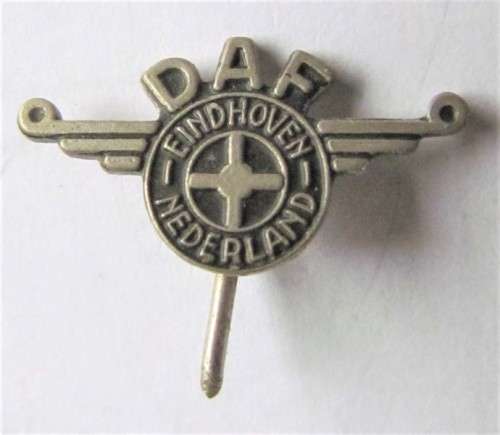 SMALL DAF EINDHOVEN NETHERLANDS LAPEL PIN BADGE - LARGE TRUCKS