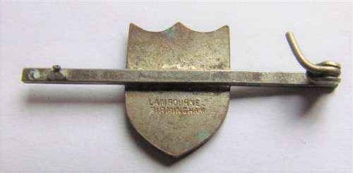 UNKNOWN VINTAGE ENAMELLED LAMBOURNE PIN BADGE