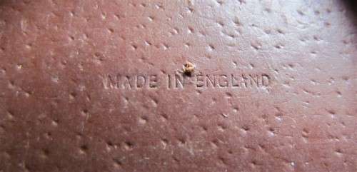 VINTAGE CUFF LINKS LEATHER BOX + BADGES,PINS 1 BID