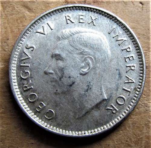 1943 Sixpence 6d SA UNION Excellent