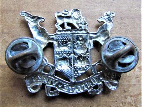 South African Army Metal Cap Badge in Excellent Condition