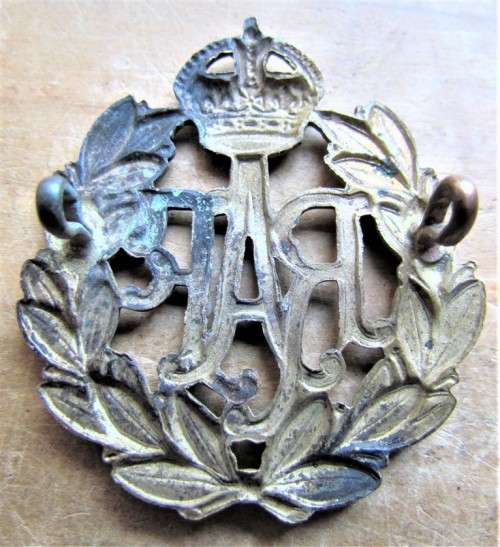 RAF Royal Airforce WWII Cap Badge