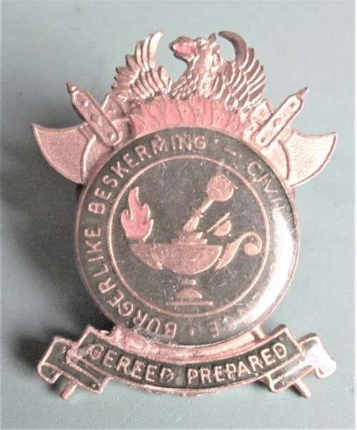 Large Civil Defence - Burgerlike Beskerming Enammelled Cap Badge