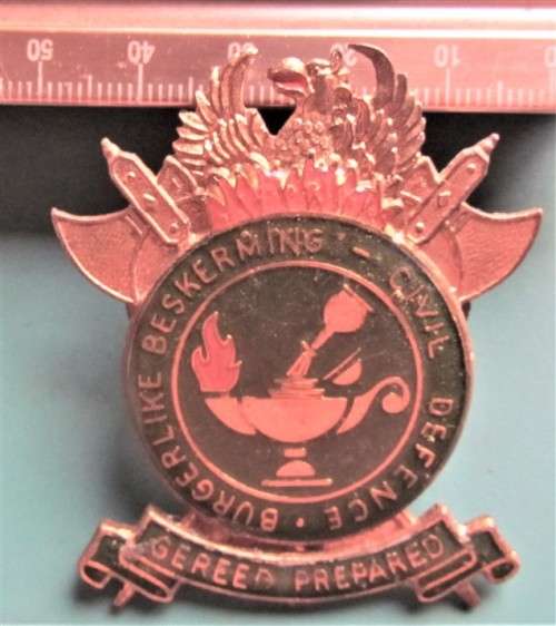 Large Civil Defence - Burgerlike Beskerming Enammelled Cap Badge
