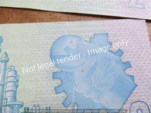2 x Consecutive Even De Kock B Series R2 Notes - Rust Spots