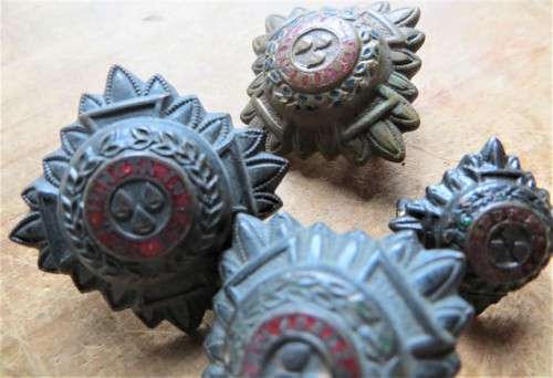 4 x Vintage Officer`s Pips - 1 Bid
