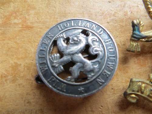 Dutch Rampant Lion WW2 Prinses Irene brigade Cap Badge + pin badge