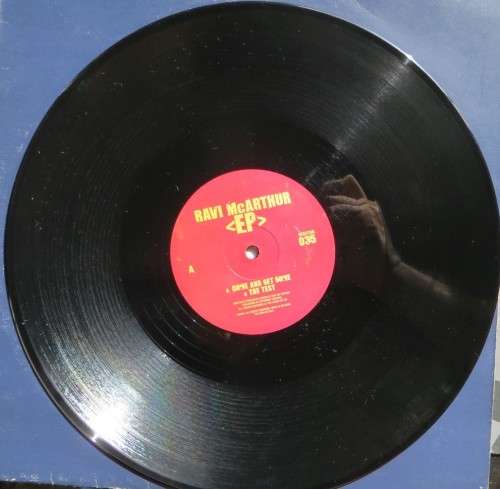 Ravi McArthuer EP Visitor - Techno House Trance DJ Dance LP