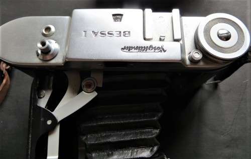Voightlander Bessa 1 Camera + original leather case - Do not know if working