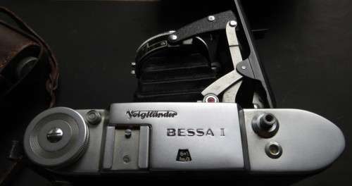 Voightlander Bessa 1 Camera + original leather case - Do not know if working
