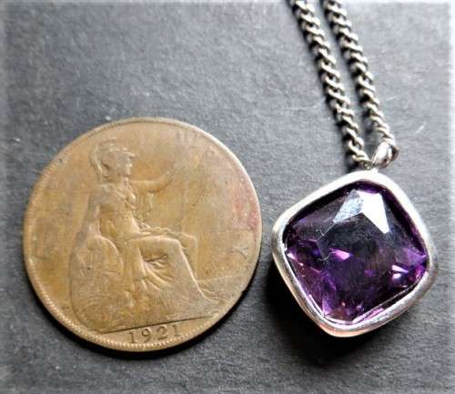 Vintage Silver Metal & Purple Stone Necklace & Pendant - no markings