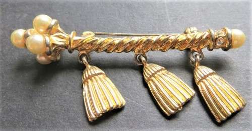 Vintage Costume jewellery Brooch