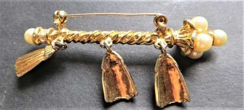 Vintage Costume jewellery Brooch
