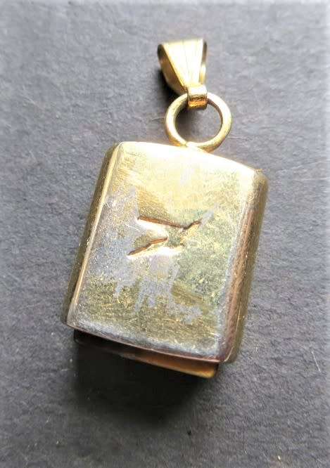 Vintage Costume jewellery SAA Tiger`s Eye Pendant