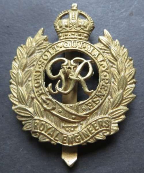 Royal engineers WW2 Cap badge