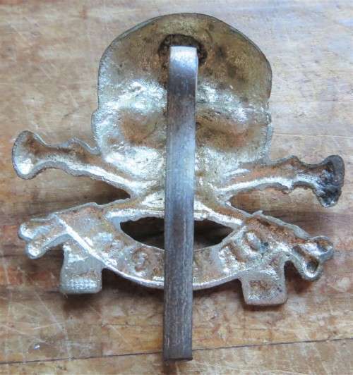 Death or Glory - 17th Lancers Cambridges Own Slide Badge ***SCARCE***