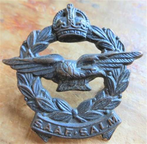 SOUTH AFRICA AIRFORCE Cap Badge