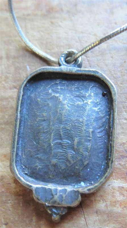 PENDANT ON NECKLACE - NO CATCH ON NECKLACE