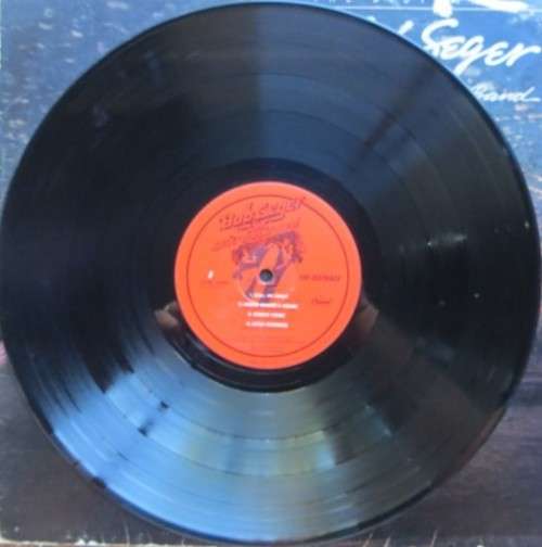 Vintage Vinyl LP - Bob Seger & the Silver Bullet Band - The Distance