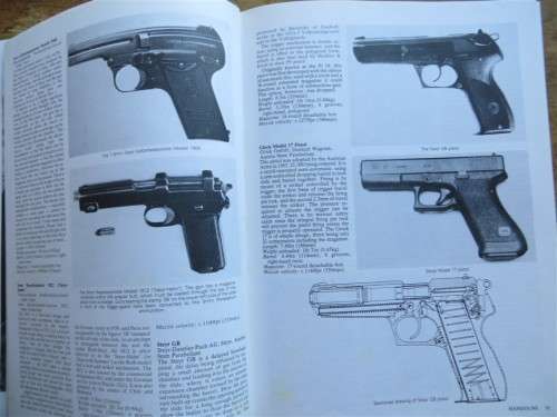 Military Small Arms of the 20th Century - Hogg & Weeks
