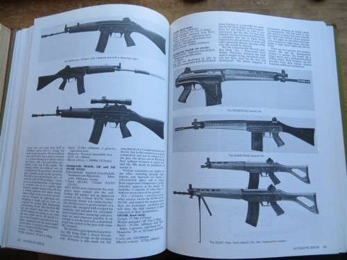 Military Small Arms of the 20th Century - Hogg & Weeks