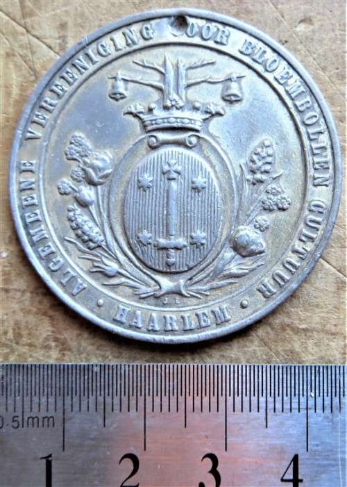 1883 Large Haarlem Bloembollen Cultuur Medallion - 44mm
