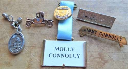 Assorted Vintage Badges - Soroptemist International + 1 Bid