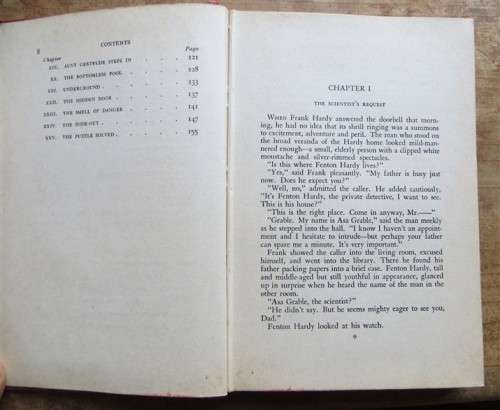 Franklin W. Dixon Hardy Boys - The Flickering Torch Mystery 1943 First Edition