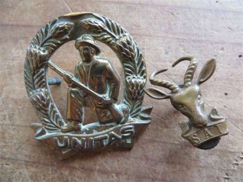 SA Army Beret Badge + Commando Cap badge - 1 Bid