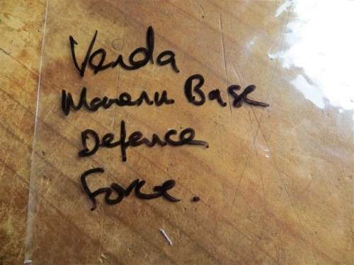 Venda Manenu Base Shoulder Flash
