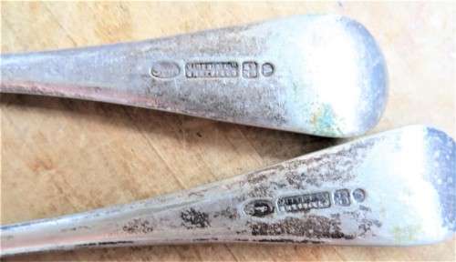 4 x EPNS marked Fish Knives - 1 Bid for all