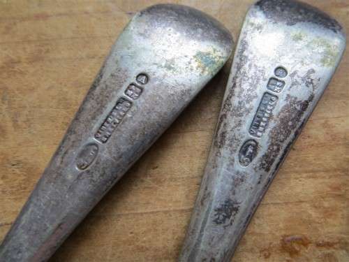 4 x EPNS marked Fish Knives - 1 Bid for all
