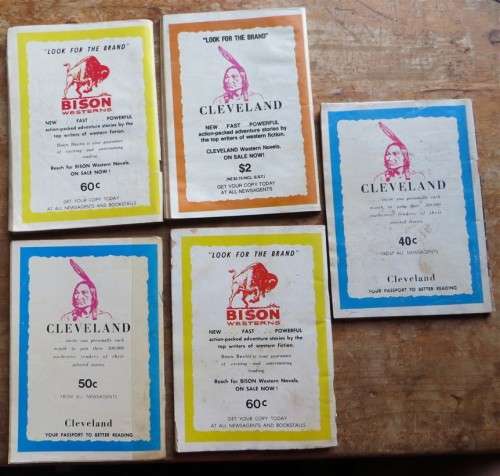 5 x Western Softcover/Magazine books - 1 Bid for All
