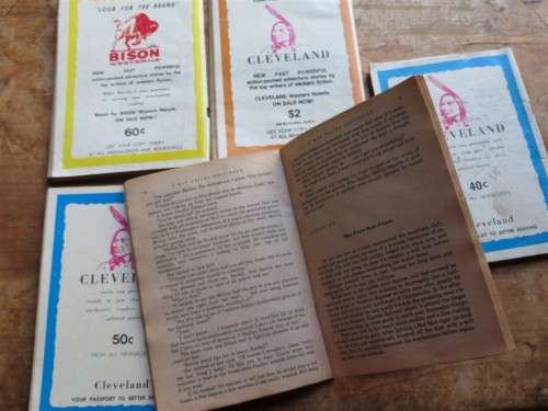 5 x Western Softcover/Magazine books - 1 Bid for All
