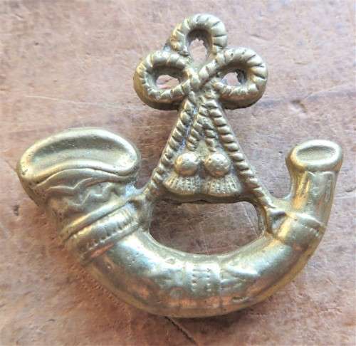 WW2 British Light Infantry Field Service Cap Badge