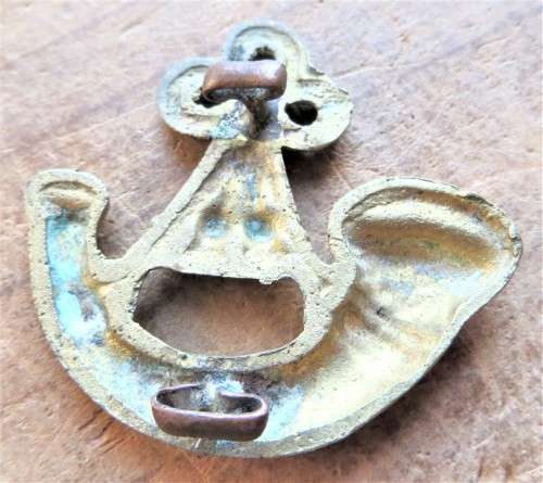 WW2 British Light Infantry Field Service Cap Badge