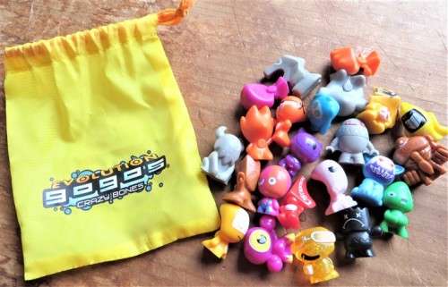 GoGo`s Crazy Bones Collection in Collectors Pouch