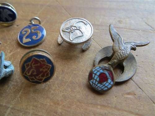 7 x Assorted Badges Lot - 1 Bid