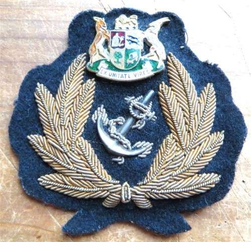 SA Harbour Pilot and Tug Master cap badge - Wire Bullion