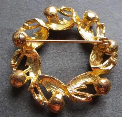 Vintage Costume jewellery Brooch - see pics - 1 `Pearly`missing