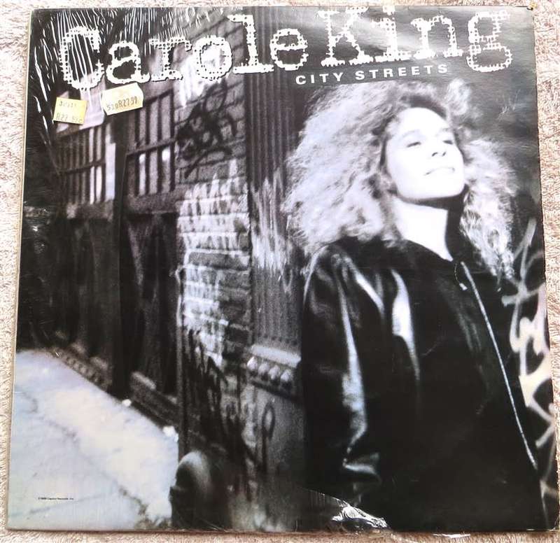 Vintage LP Carol King - City Streets - see pics scratches