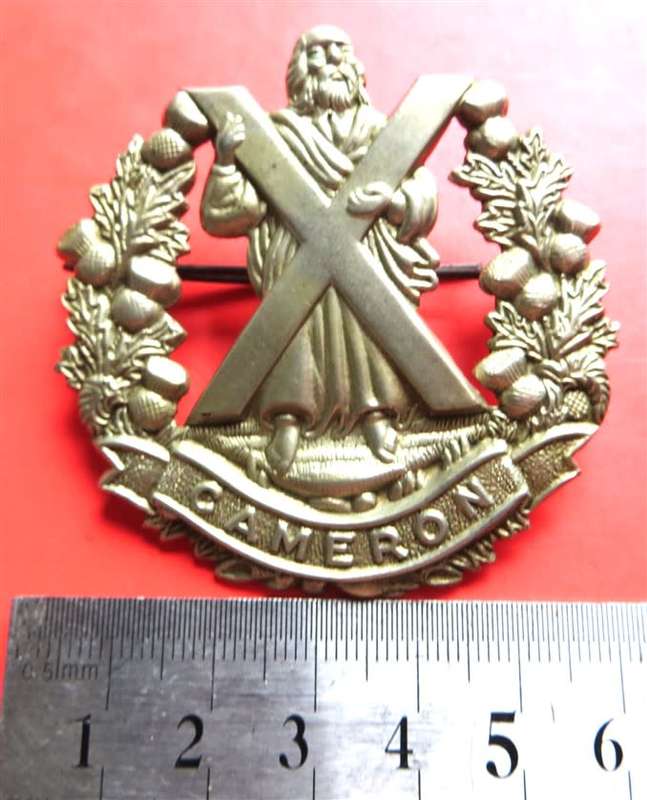 Cameron Queens Own Large Cap Badge