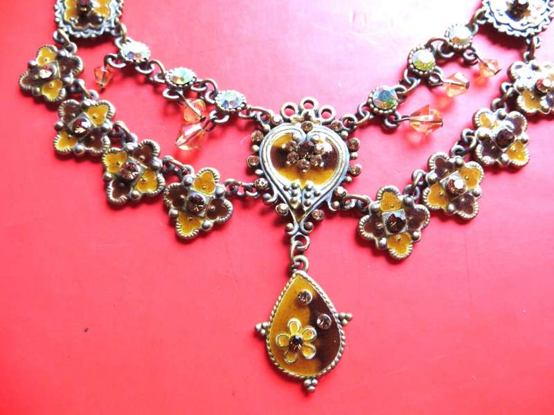 Vintage enamelled fancy necklace