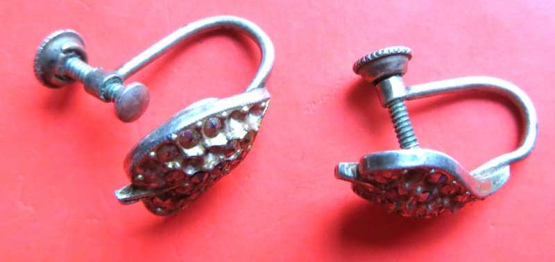 Vintage 1948 Dawu Joe Calafato costume Earrings